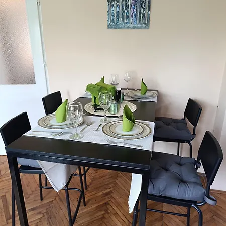 Entire House 80M2 *