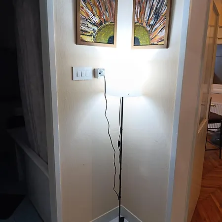 Entire House 80M2 Apartment