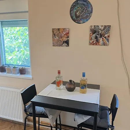Entire House 80m2 Apartament Semendria